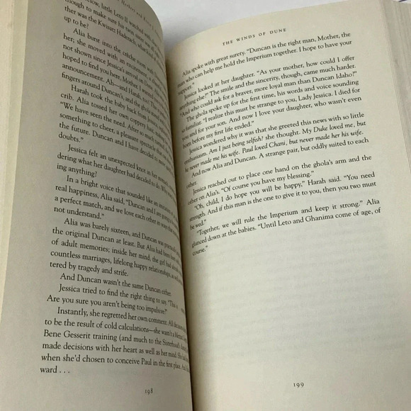 The Winds of Dune  - Brian Herbert | Hardcover 📚🏝️ - Picture 6 of 13
